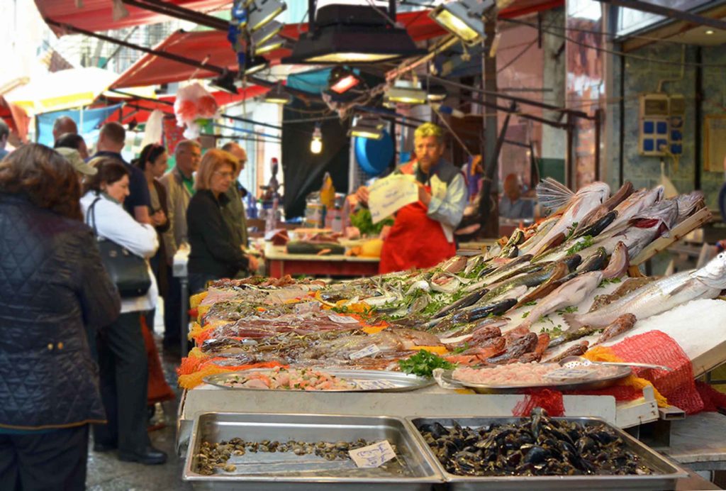 Palermo, mercato. Banco del pesce