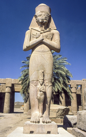 Karnak, statua di Ramses II