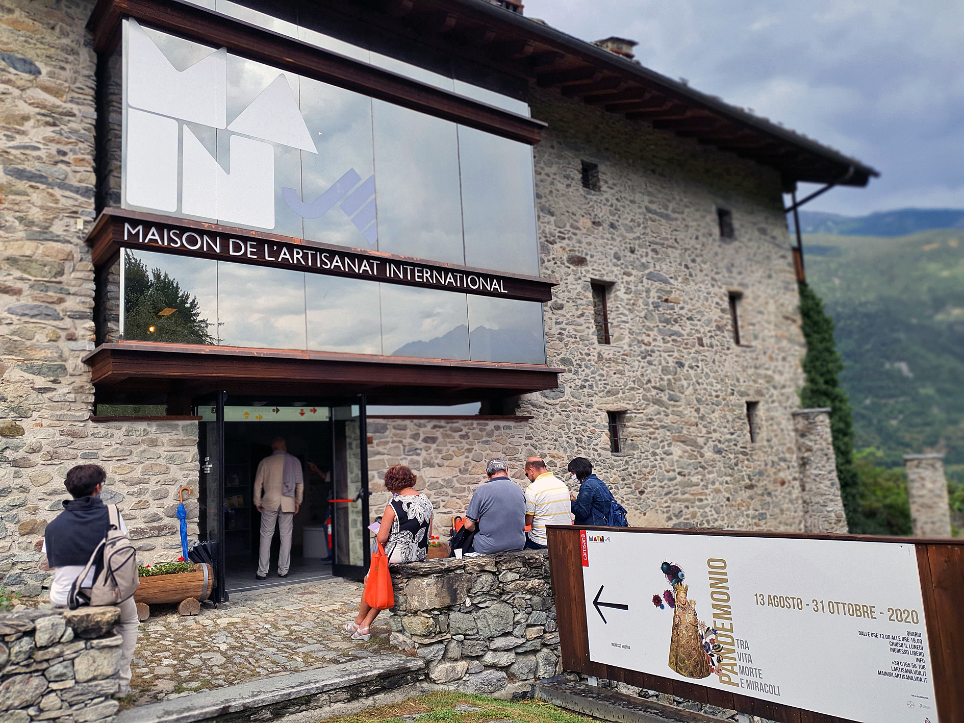 APERTURA Mostra_Pandemonio_MAIN_Maison_de_l’Artisanat_International_di_Gignod_(Aosta)_