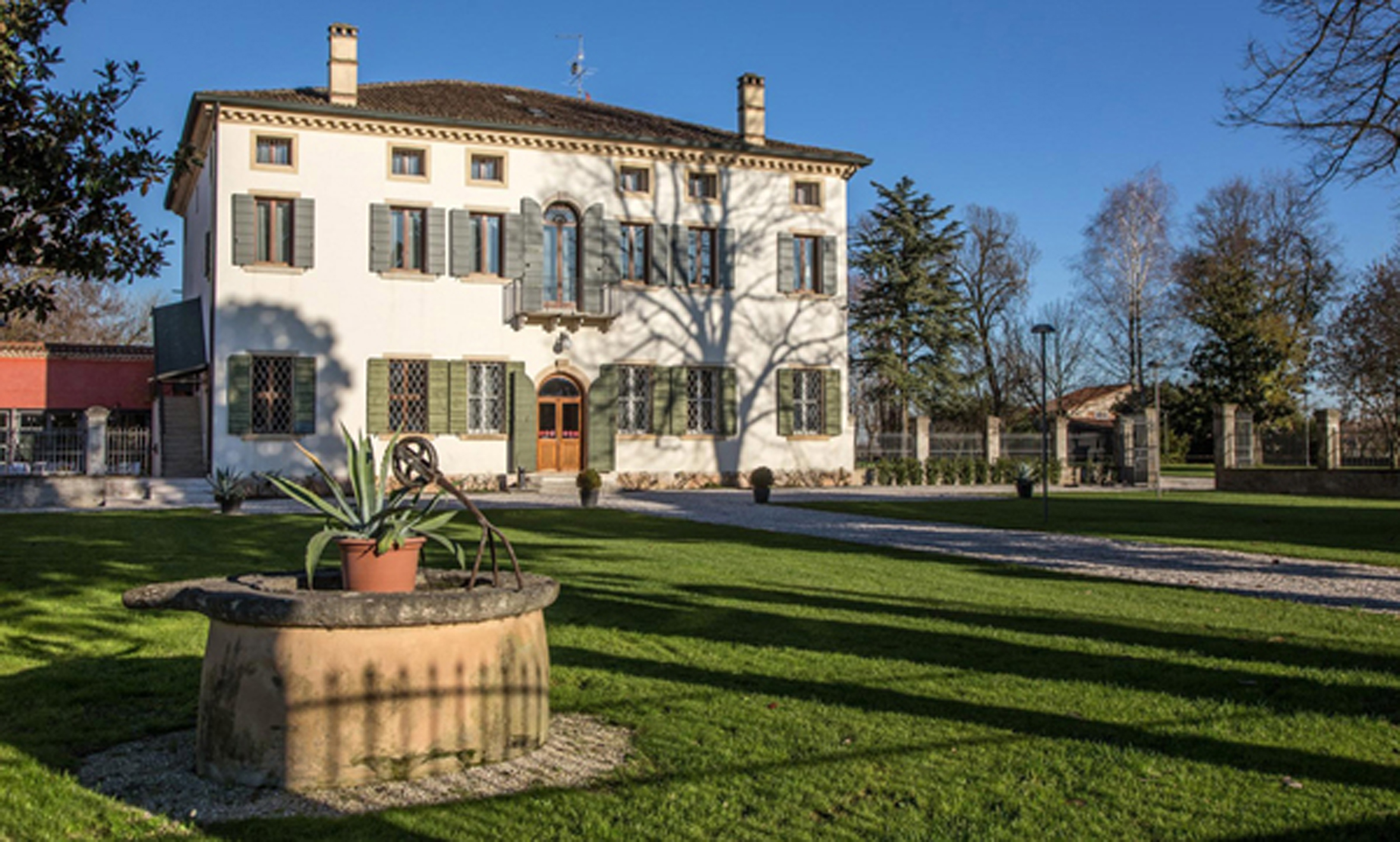 APERTURA Villa Ormaneto_les Collectionneurs
