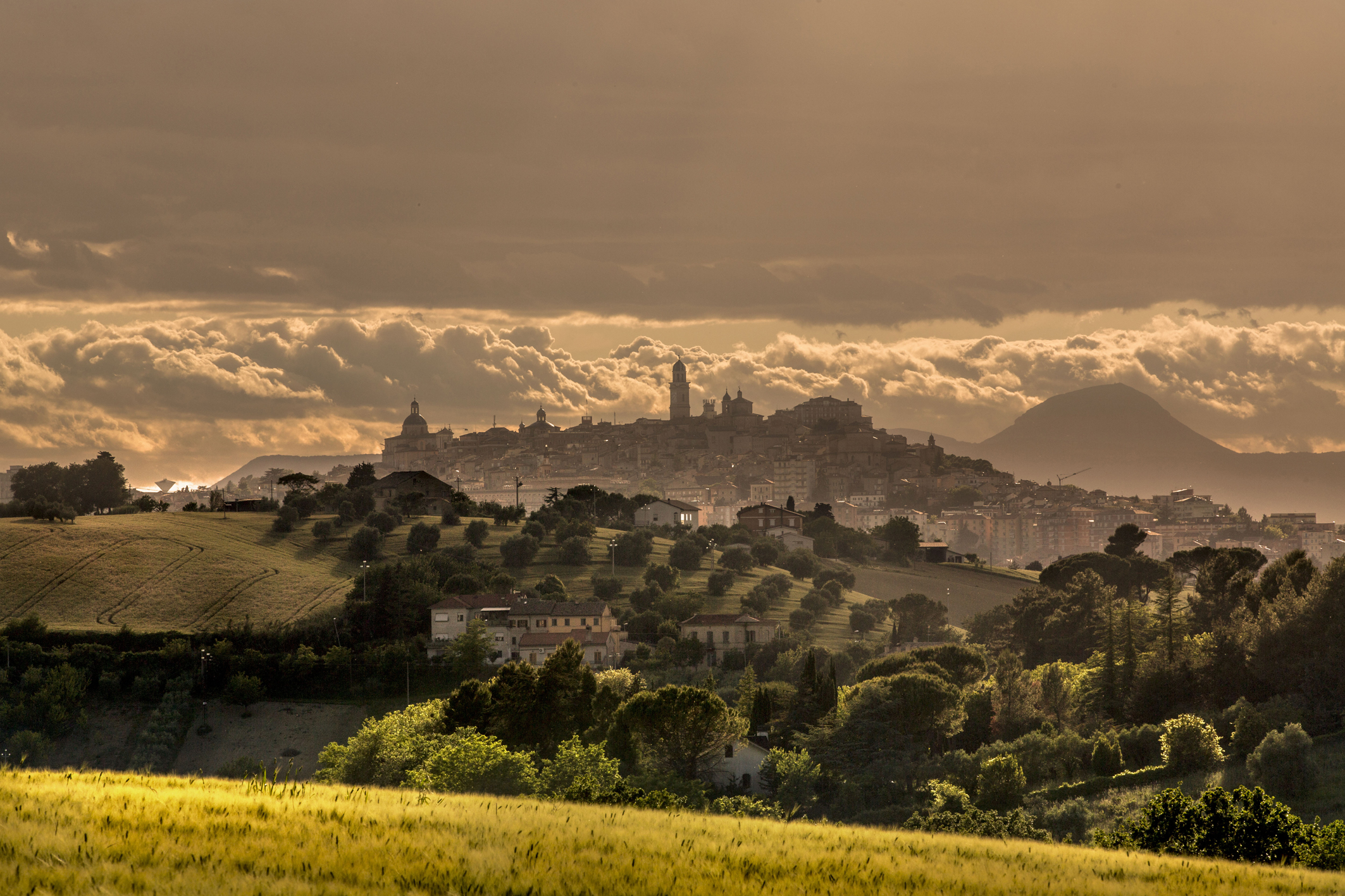 APERTURA Macerata Panorama - @Zanconi