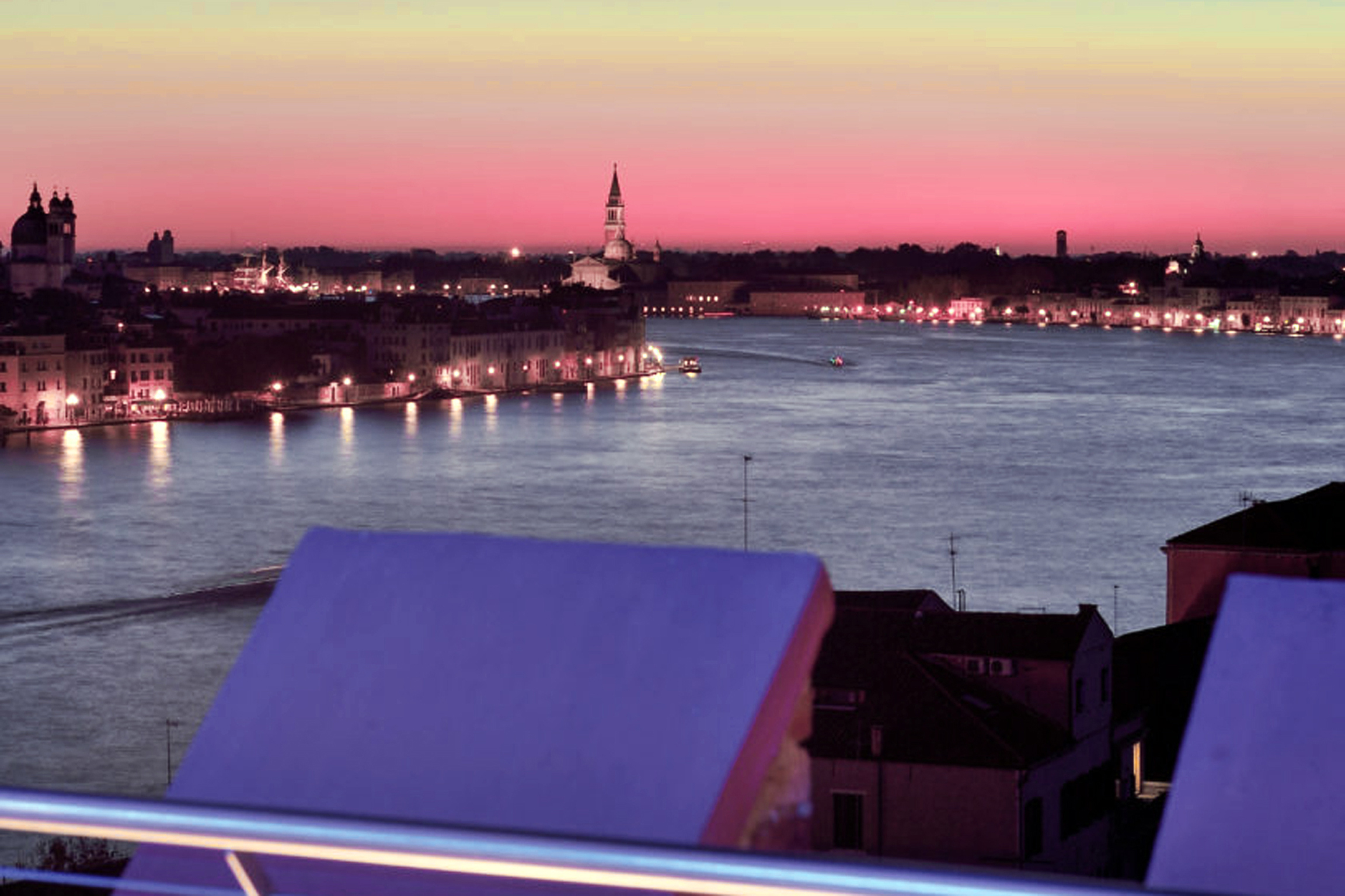 APERTURA Skyline_Rooftop_bar_view_Venice