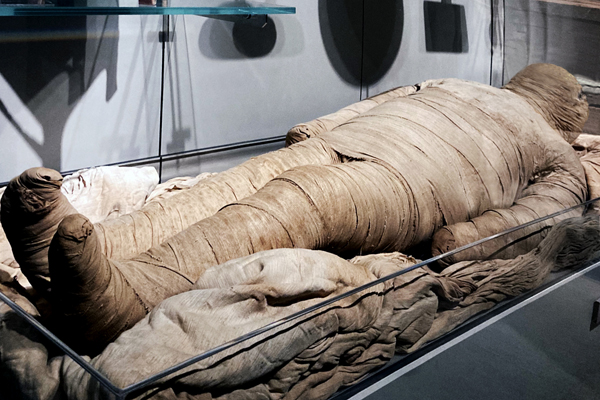  Mummia nella Tomba di ignoti