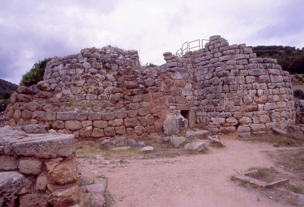 sard08m-alghero-nuraghe-palmavera