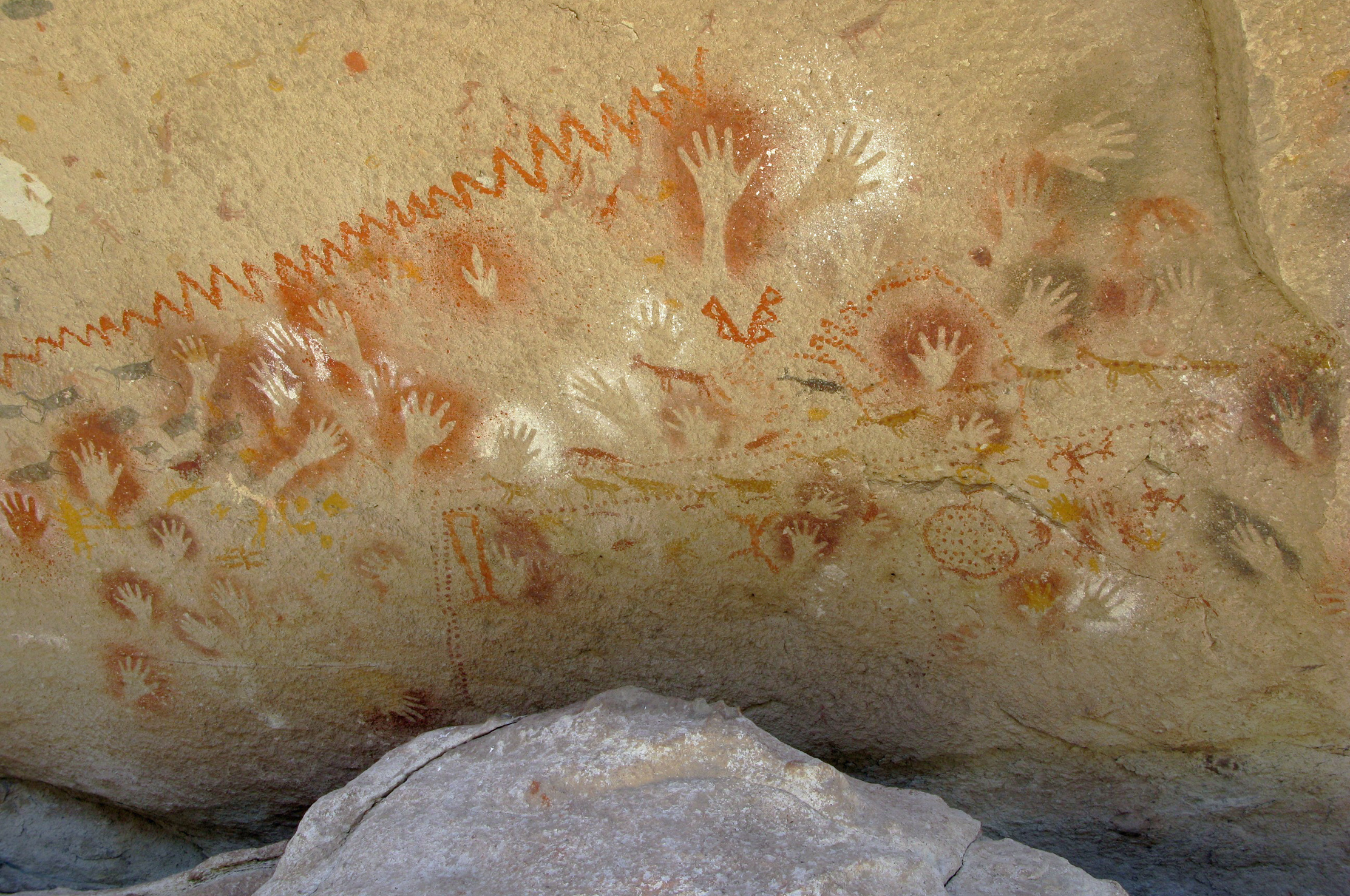 92 Cueva de las Manos, parete con pitture