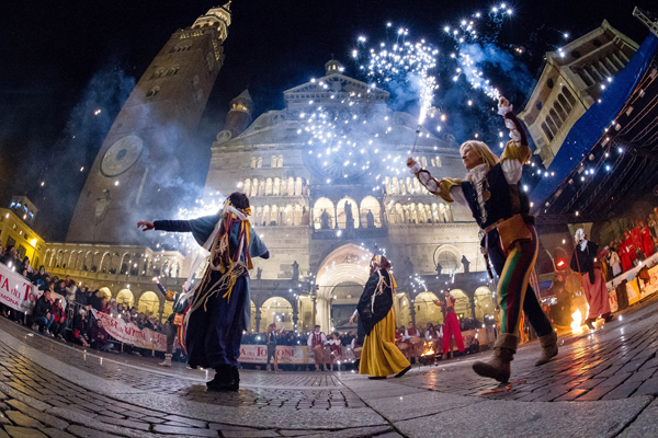 Festa del Torrone, spettacolo