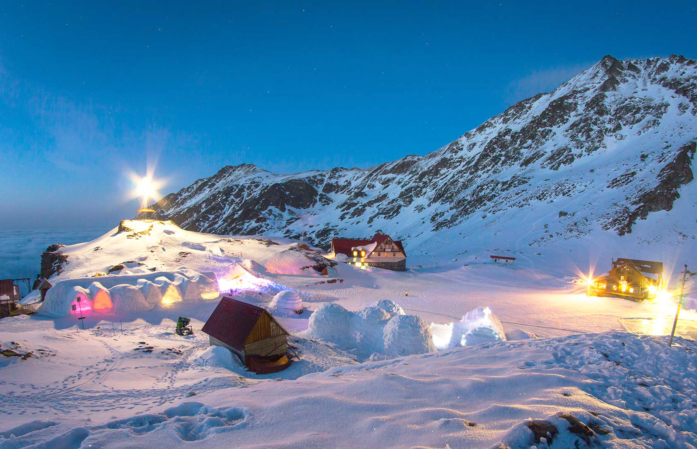 102 Lac Balea Ice Hotel, Romania