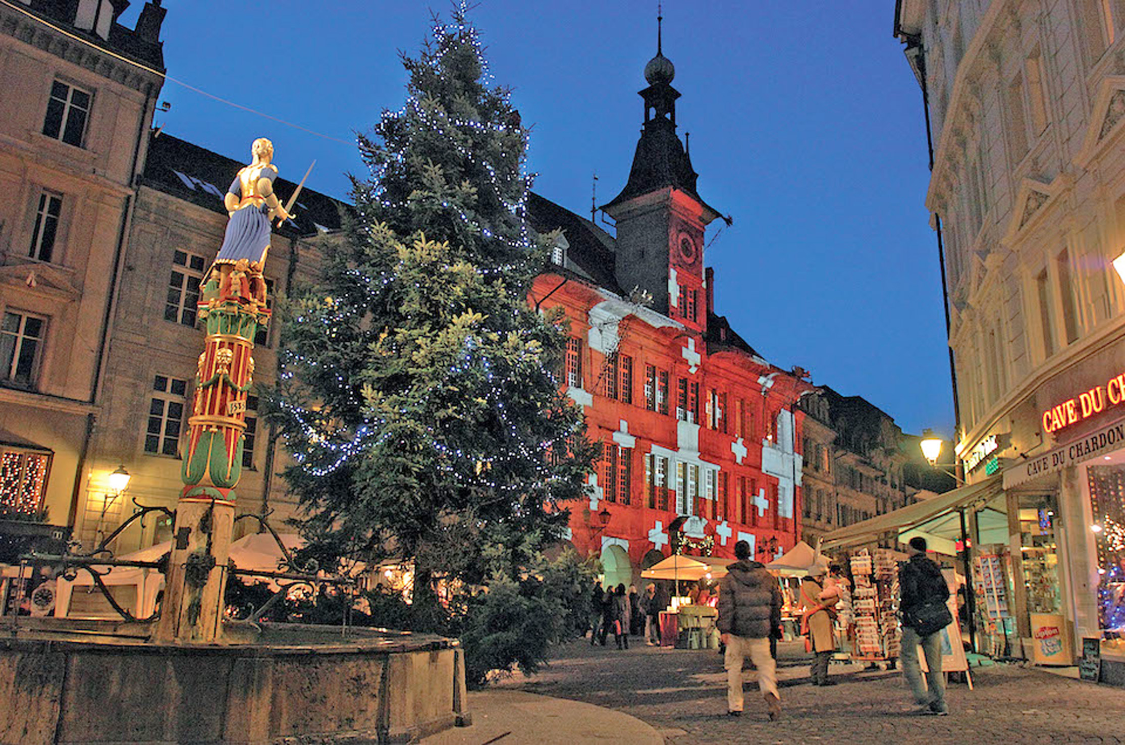 La Place de la Palud illuminÈe