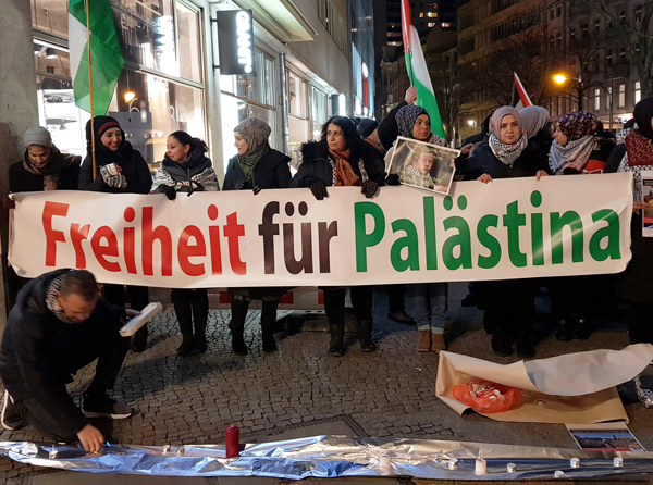 Manifestazione Palestinesi contro Trump