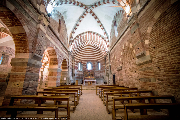 Chiesa, interno