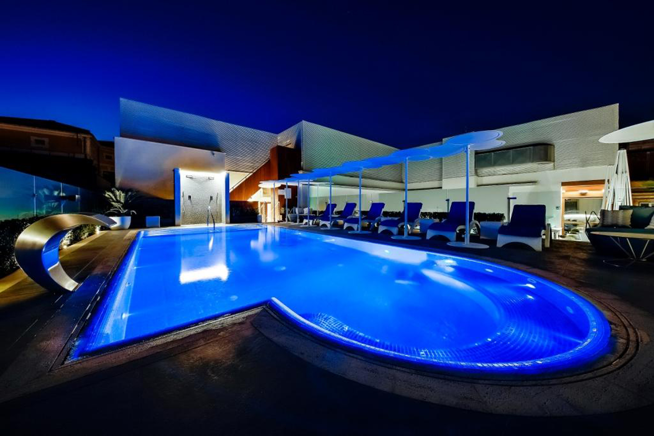 Rooftop_Pool_Night Time