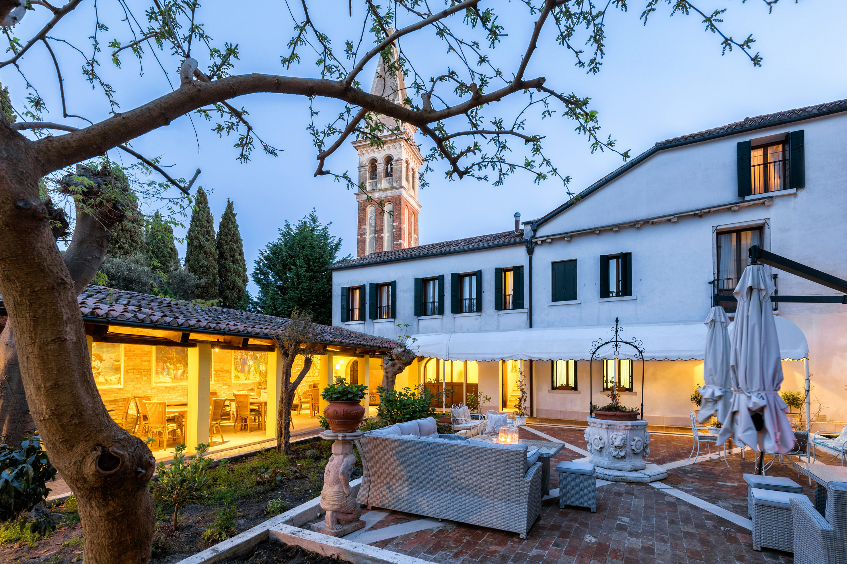 Relais Alberti - Cortile2