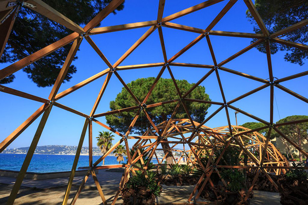 Alpi Marittime, Antibes, Festival dei Giardini della Costa Azzurra, Le Jardin Bulles Encensees