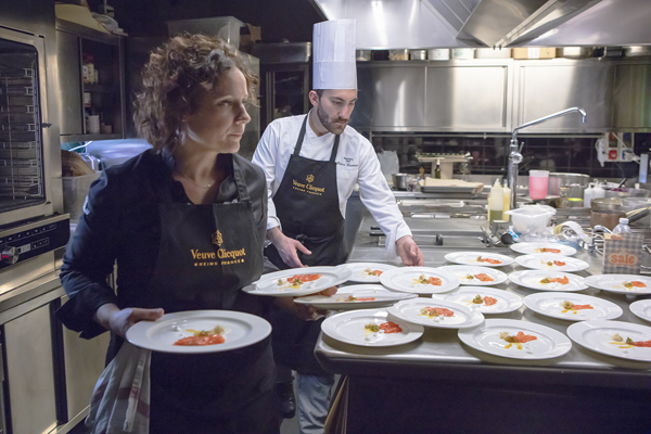 Preparazioni dei piatti per il Premio Michelin chef donna 2019