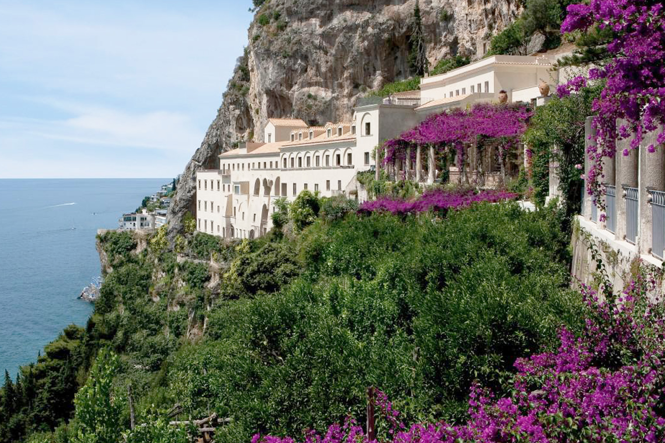 1 L'NH Collection grand hotel Convento di Amalfi incastonato nella Costiera