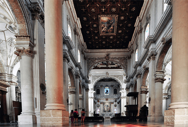 Interno Duomo di Lecce