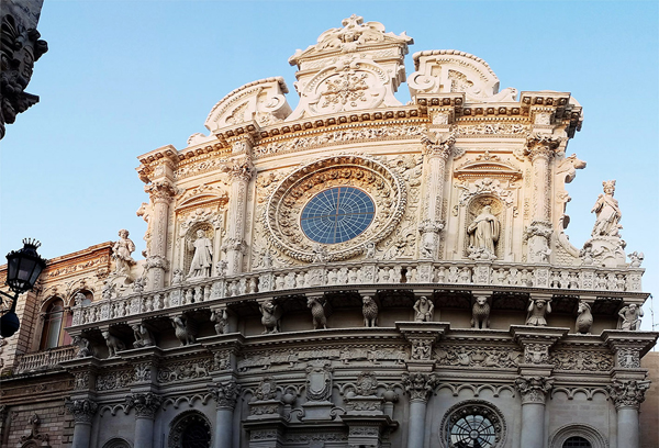  Lecce, particolare della facciata Basilica di Santa Croce