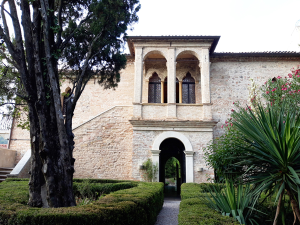 Casa del Petrarca