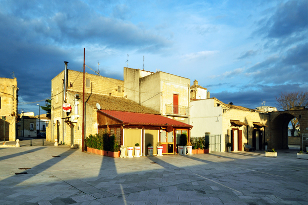 Poggiorsini, piazza Borgo Vecchio