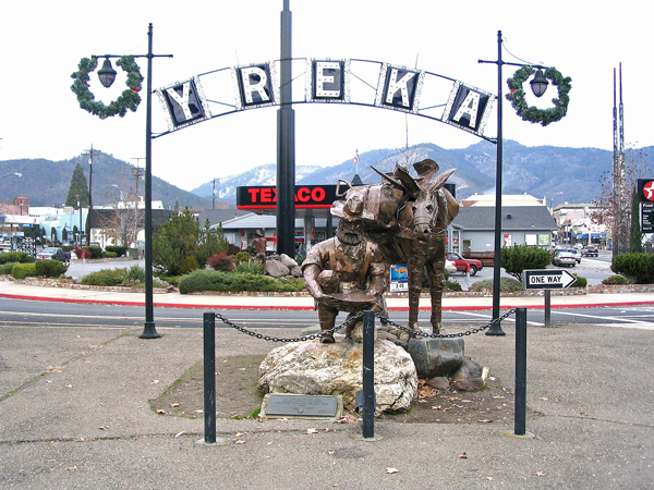  Yreka - monumento al cercatore - da wikipedia