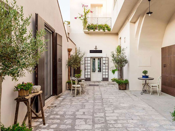 Borgo San Gateano - Cortile