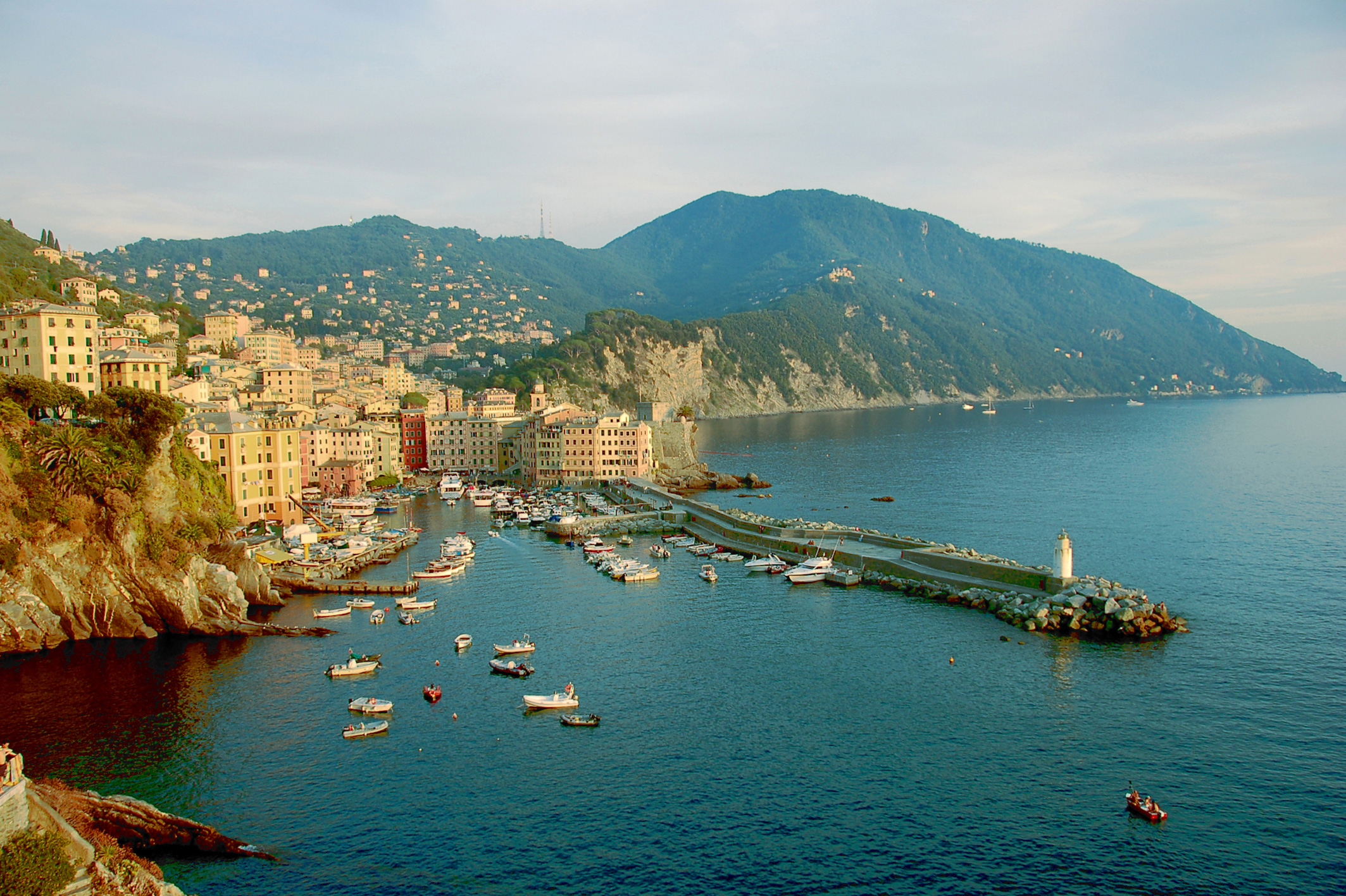 APERTURA-Camogli-vista-del-porticciolo-(ph.Volpe)_