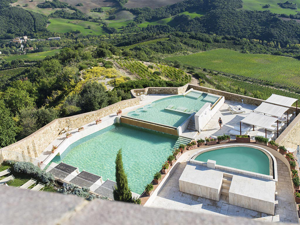 Castello di Velona, piscine