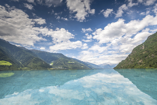 Piscina Infinity del Preidlhof Luxury Dolce Vita Resort