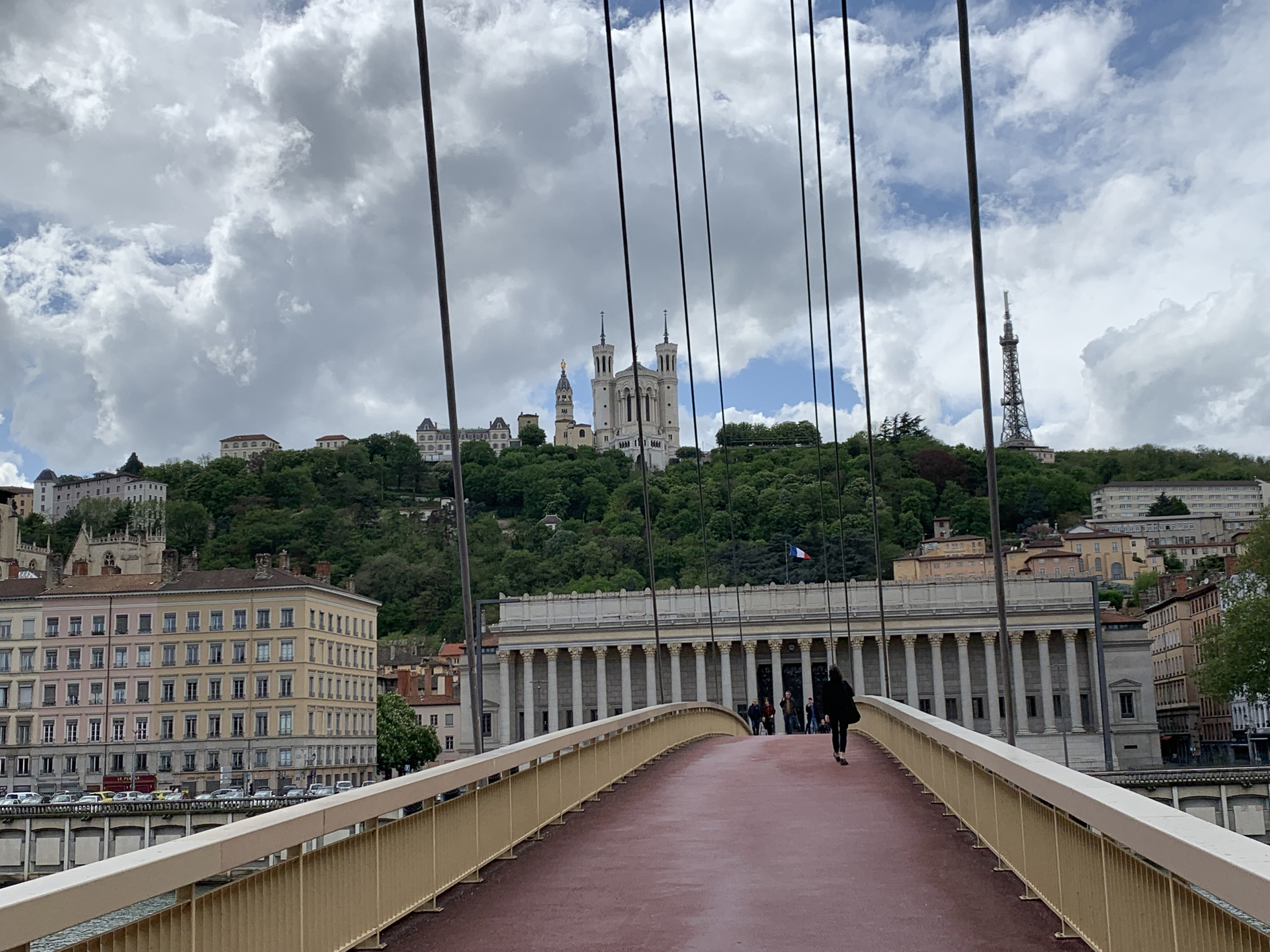 APERTURA Lyon,Notre Dame de la Fourvière sulal collina