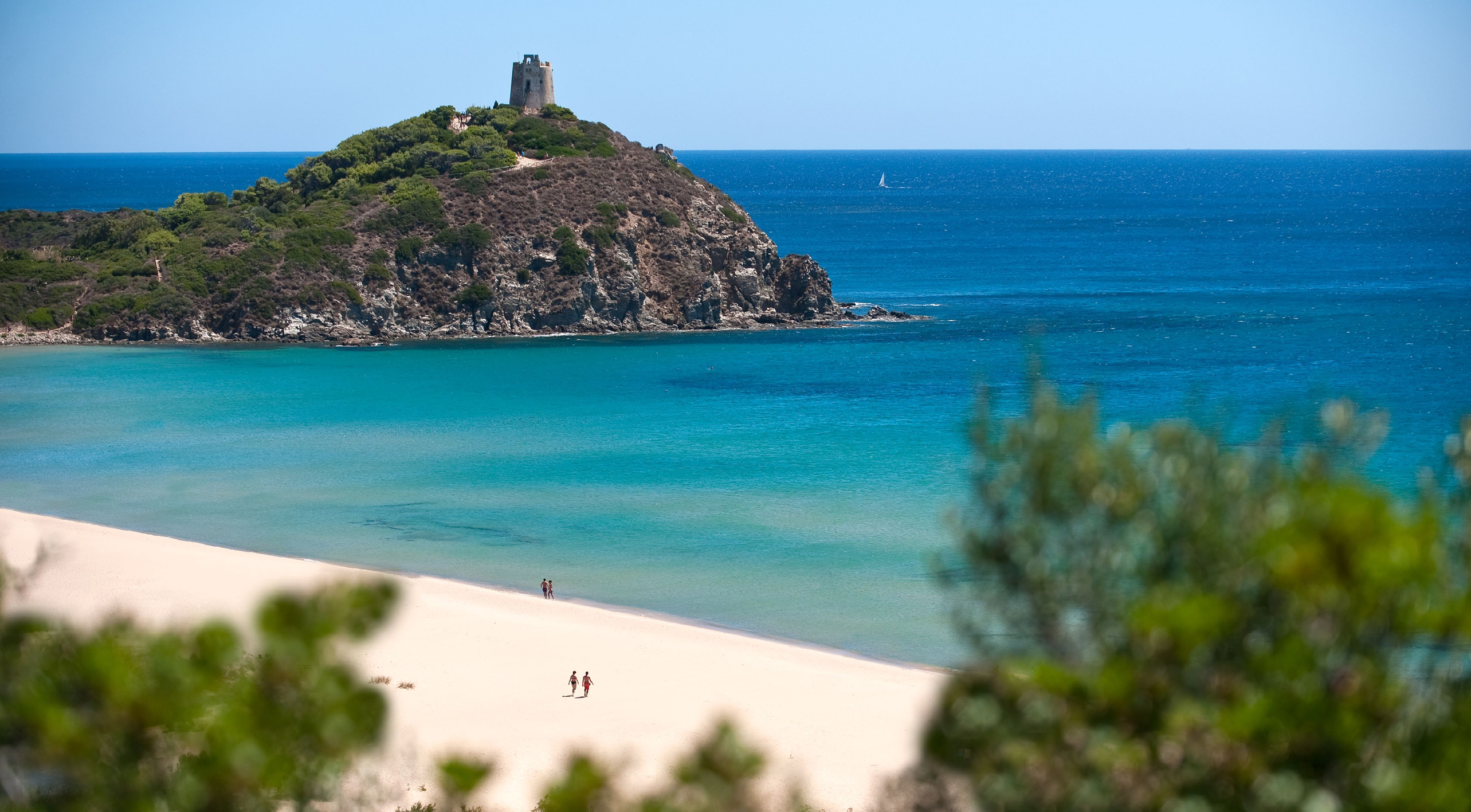 APERTURA CHIA LAGUNA_BEACH WITH VIEW OF CHIA TOWER