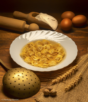 Cappelletti in brodo