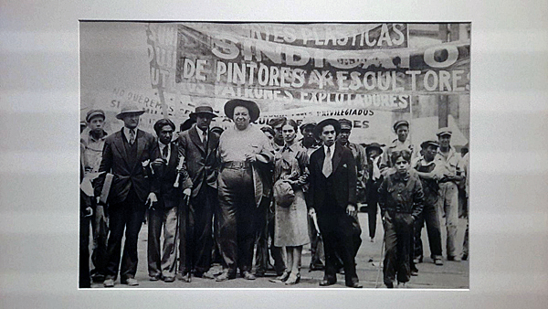 1929 Diego e Frida con il sindacato dei pittori