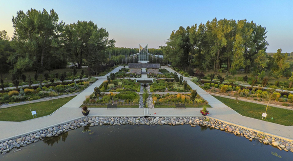  Sunken Garden