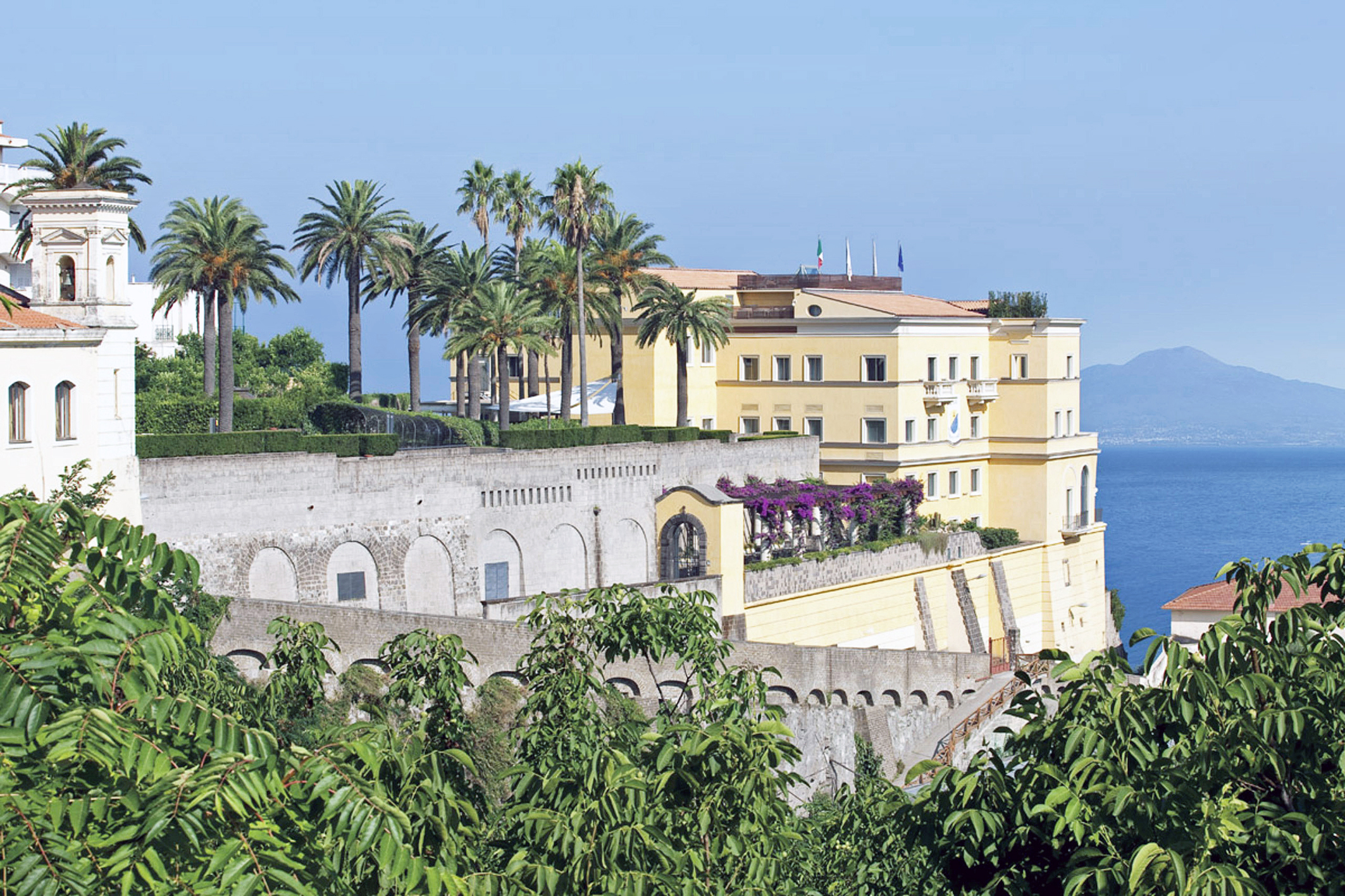 APERTURA Les Collectionneurs_Grand Hotel Angiolieri