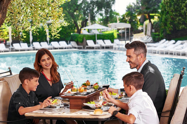  Pranzo di famiglia al ristorante l'Uliveto