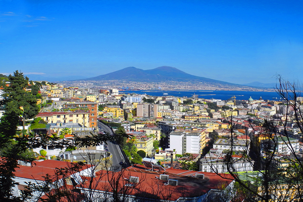 Vista Napoli e Vesuvio (Ph. MC)