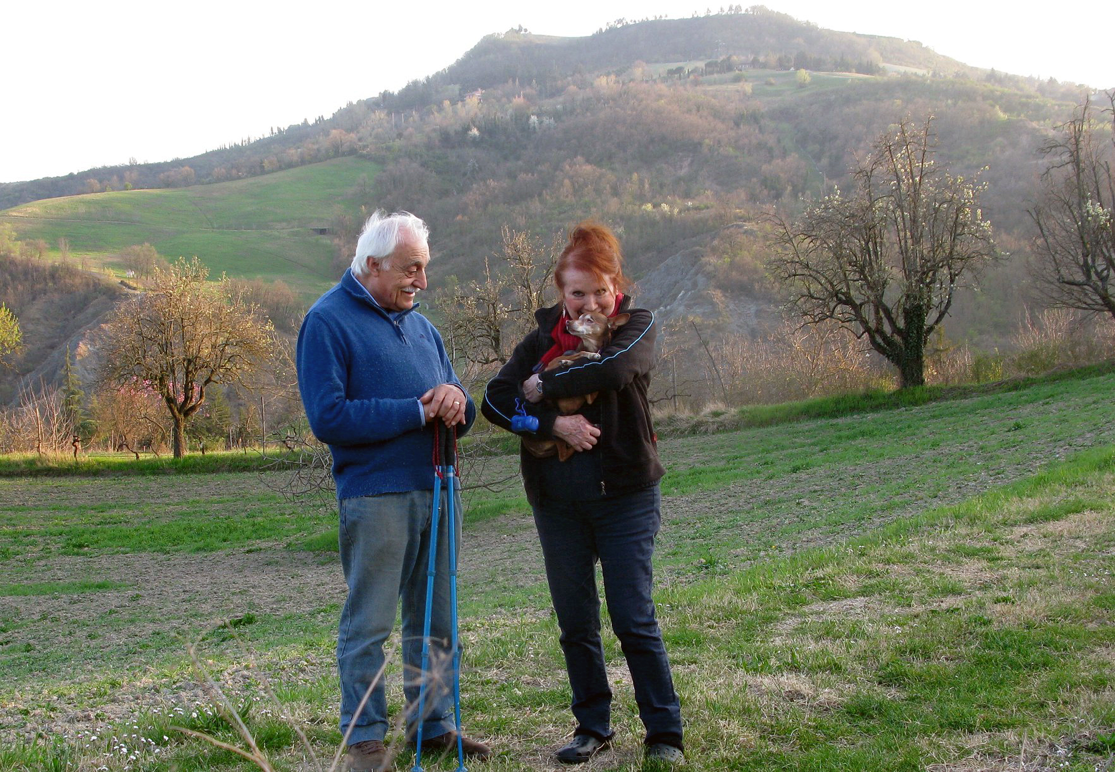 APERTURA Noi con sfondo