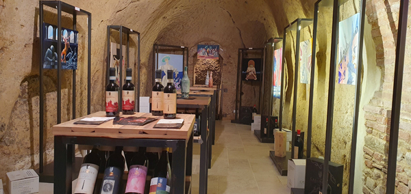 Podere Casanova Wine Art Shop