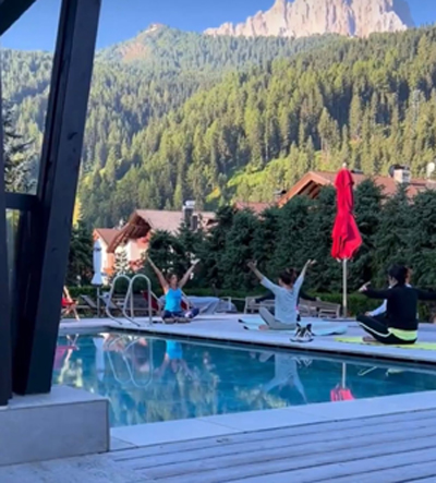 Tirolo, yoga in acqua