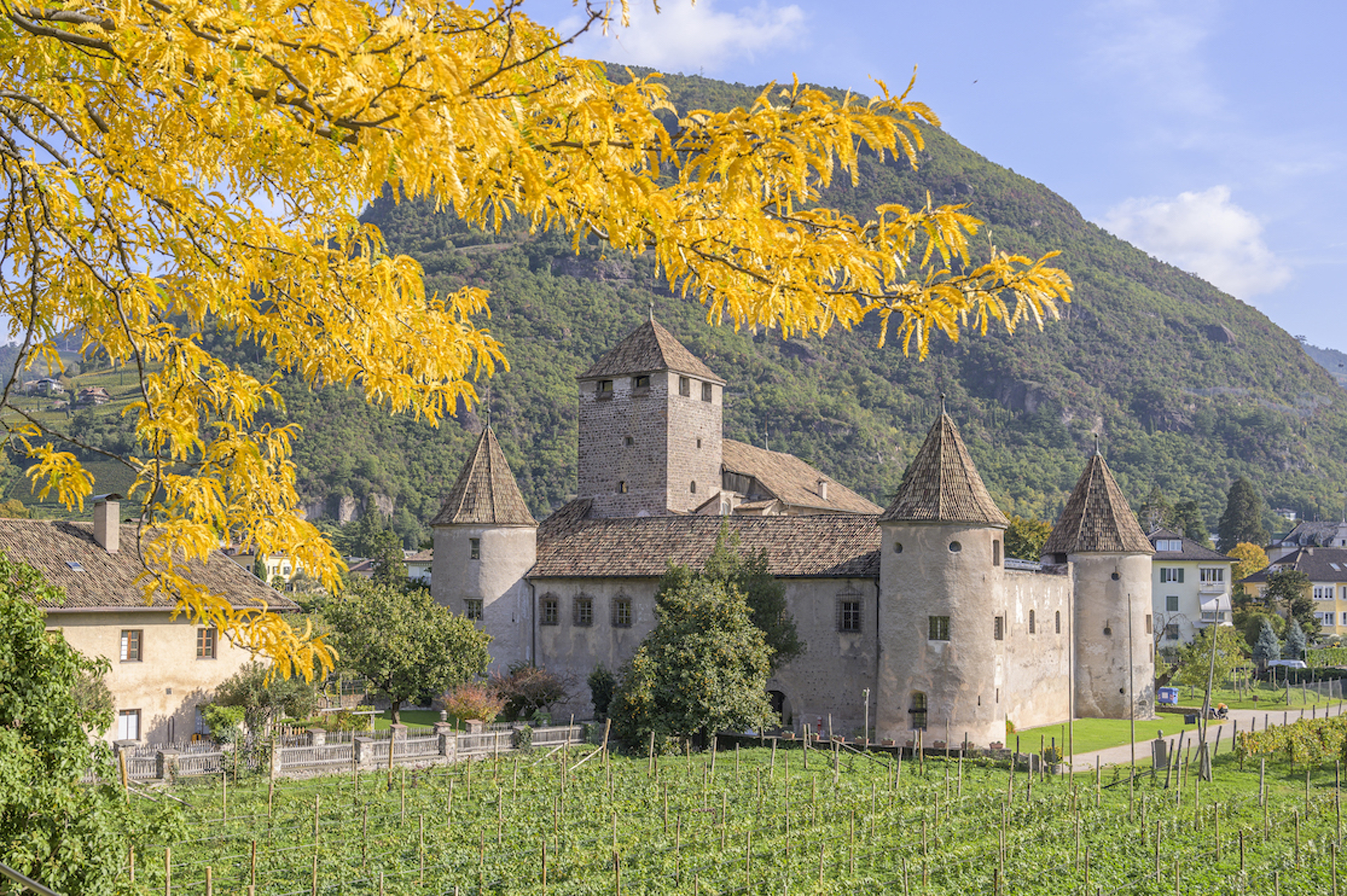 APERTURA BOLZANO Castel Mareccio, @AST_ManuelaTessaro