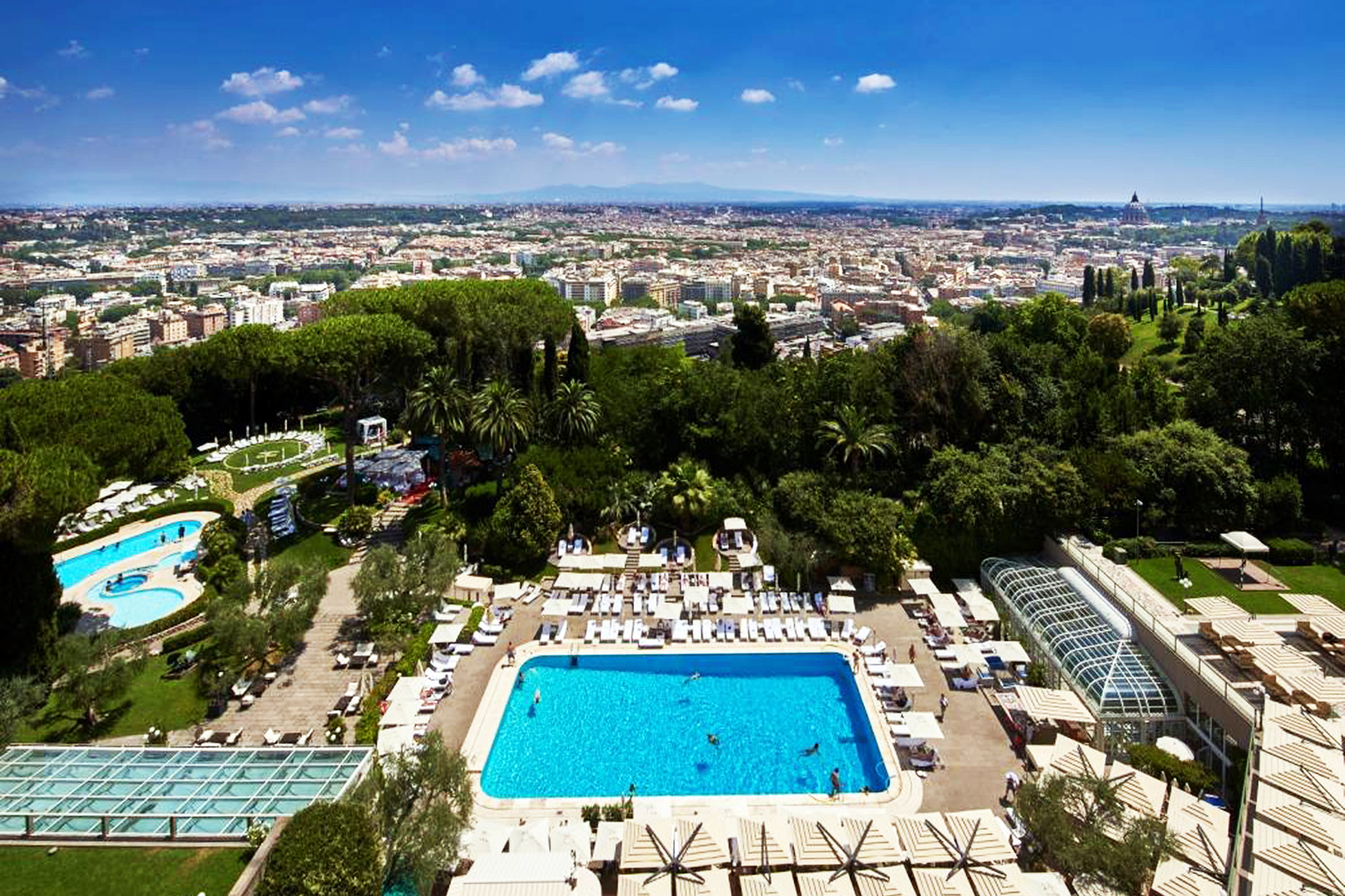 APERTURA Vista su Roma dalla terrazza dell'Hotel