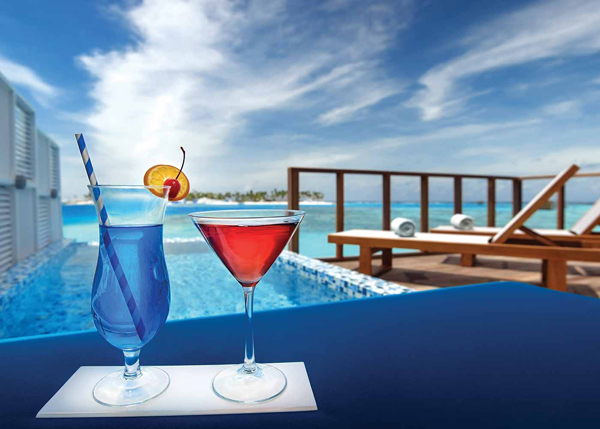  OBLU-SELECT-AT-SANGELI-WATER-VILLA-WITH-POOL-COCKTAILS-AND-VIEW-sangeli