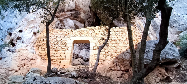 Ingresso della grotta di Sant'Eusebio
