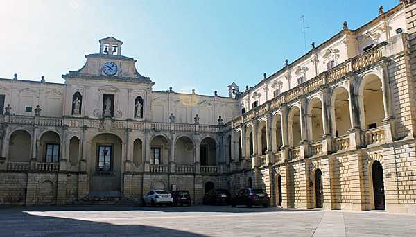 Lecce, Curia