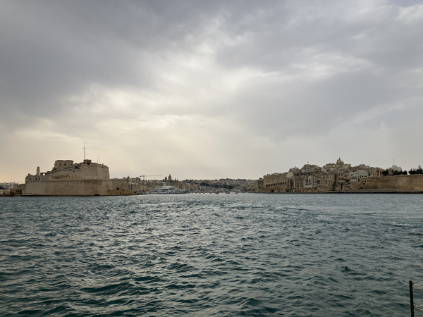 Valletta sugli Upper Barrack Gardens (1)