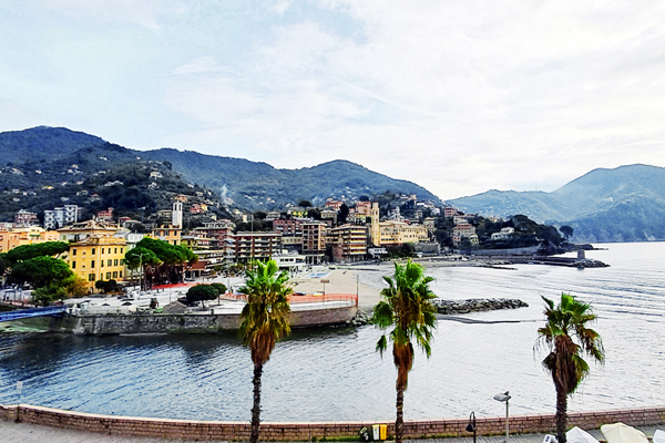 Vista di Recco da ponente (Ph. M. Ceccaioni)