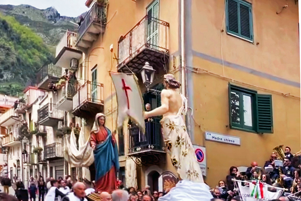 L'incontro tra la Madonna e Gesù dopo la resurrezione