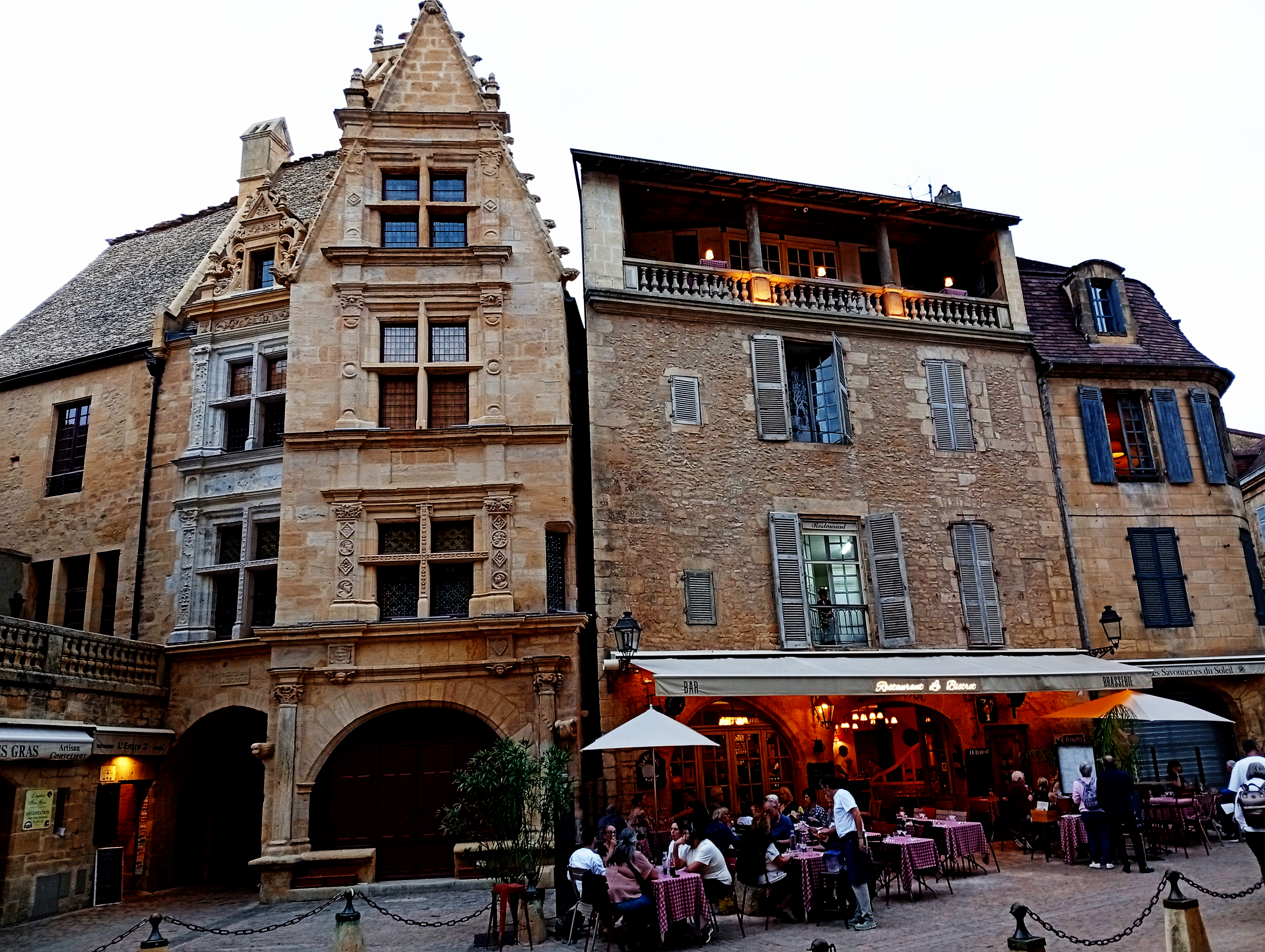 La casa natale di Etienne de la Boetie e il ristorante Le Bistrot