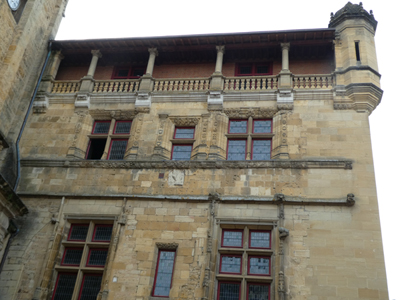 architettura rinascimentale nei palazzi dei signori a fianco della cattedrale